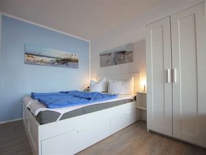 23909362-Ferienwohnung-2-Heiligenhafen-300x225-4