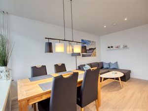 23909466-Ferienwohnung-4-Heiligenhafen-300x225-5