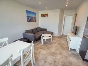 23909474-Ferienwohnung-4-Heiligenhafen-300x225-2