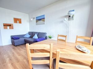 23909495-Ferienwohnung-4-Heiligenhafen-300x225-2