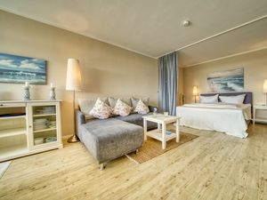 23909544-Ferienwohnung-3-Heiligenhafen-300x225-2