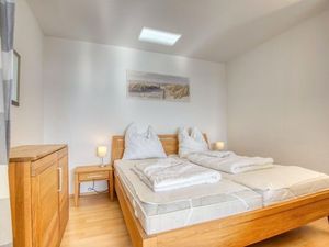 23909596-Ferienwohnung-4-Heiligenhafen-300x225-2