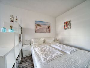 23909639-Ferienwohnung-2-Heiligenhafen-300x225-2