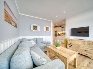 23909676-Ferienwohnung-4-Heiligenhafen-300x225-2