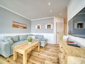 23909676-Ferienwohnung-4-Heiligenhafen-300x225-3