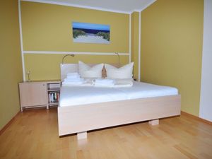 23936909-Ferienwohnung-4-Heiligenhafen-300x225-3