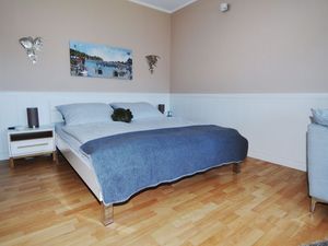 23936912-Ferienwohnung-2-Heiligenhafen-300x225-2