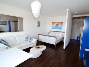 23936914-Ferienwohnung-2-Heiligenhafen-300x225-3