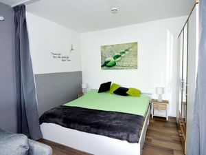 23936941-Ferienwohnung-4-Heiligenhafen-300x225-4