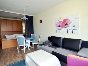 23936947-Ferienwohnung-5-Heiligenhafen-300x225-4