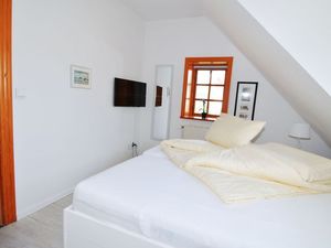 23936960-Ferienwohnung-6-Heiligenhafen-300x225-3