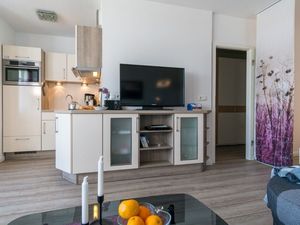 23174897-Ferienwohnung-4-Heiligenhafen-300x225-1