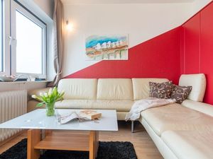 23366624-Ferienwohnung-2-Heiligenhafen-300x225-5