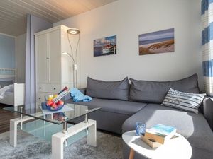 23366646-Ferienwohnung-2-Heiligenhafen-300x225-1