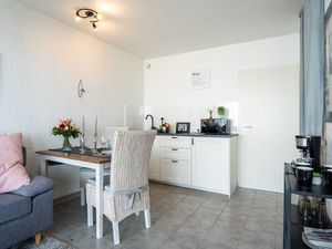 23359436-Ferienwohnung-2-Heiligenhafen-300x225-5