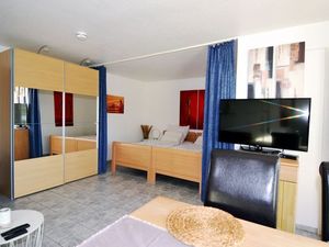 23936872-Ferienwohnung-4-Heiligenhafen-300x225-4