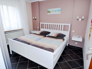 23936901-Ferienwohnung-2-Heiligenhafen-300x225-2