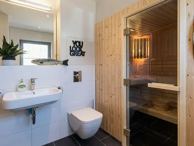 Bad mit Sauna ...