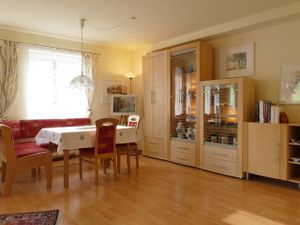 23967986-Ferienwohnung-2-Heiligenstadt-300x225-5