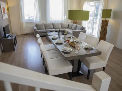 DiningRoom