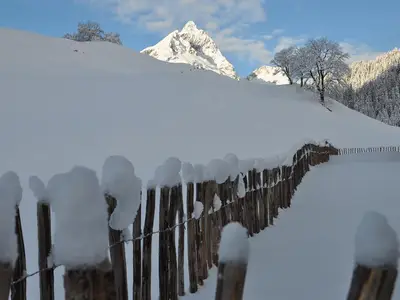 tiefverschneiter Winter
