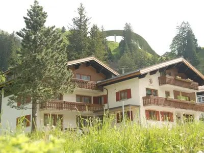Haus Bischof Sommerbild