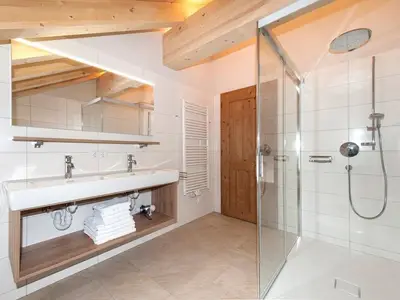 003_Alpin-Chalet-TOP10_Bad1