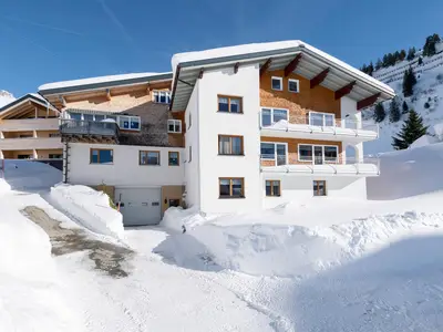Winter Haus Rückseite