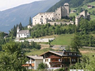 haus mitti, Burg Heinfels und Kirche  