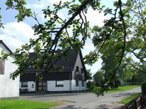 18760875-Ferienwohnung-4-Hellenthal-300x225-0