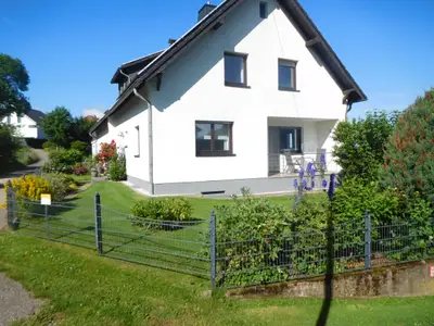 Bild 1 Haus-1