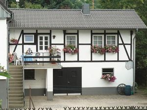 18706094-Ferienwohnung-2-Hellenthal-300x225-0