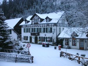 Gasthof Bischofsmühle im Winter