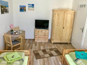 24037895-Ferienwohnung-4-Helmstedt-300x225-5