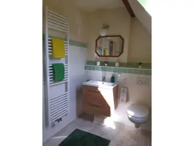 Badezimmer mit Tageslicht