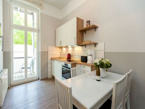 23329811-Ferienwohnung-4-Heringsdorf (Seebad)-300x225-3