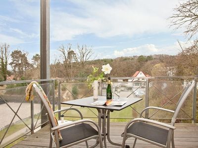 Balkon mit Gartenmöbeln