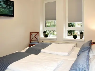 Schlafzimmer mit Doppelbett