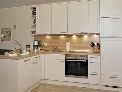Küchenzeile mit Backofen