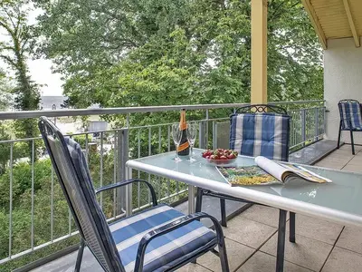 Balkon mit Gartenmöbeln
