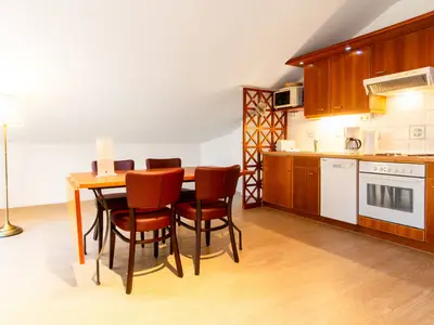 Wohn-Essbereich mit Couch