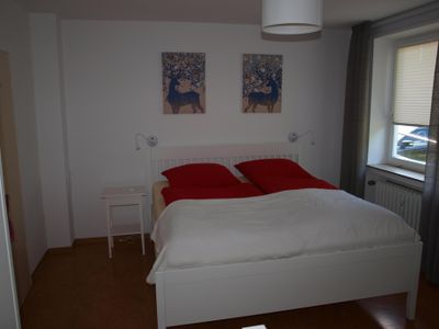 Schlafzimmer 1