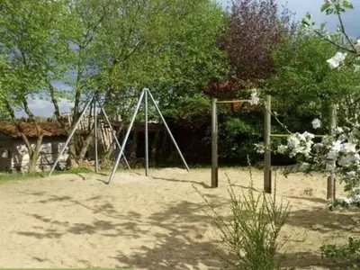 Spielplatz am Haus