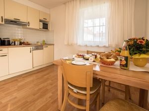 23537842-Ferienwohnung-4-Herrsching am Ammersee-300x225-5