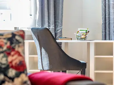 Photo, INSIDE, OUTSIDE