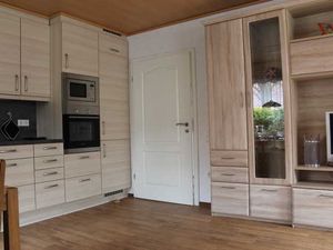 22053327-Ferienwohnung-4-Hesel-300x225-4