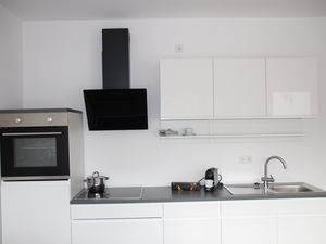 23174095-Ferienwohnung-4-Hilden-300x225-5