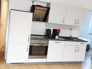 23174089-Ferienwohnung-4-Hilden-300x225-3