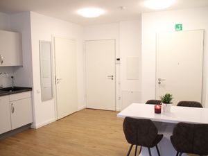 23174099-Ferienwohnung-4-Hilden-300x225-2