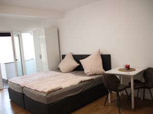 23174103-Ferienwohnung-2-Hilden-300x225-1